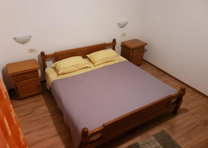 Apartment And Rooms Hacienda Stelio